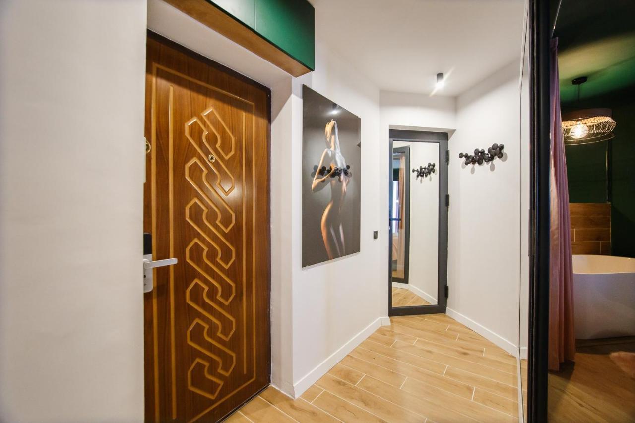Green Velvet City Retreat Oradea Exterior foto
